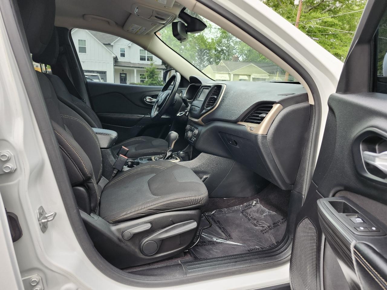 Jeep Cherokee Latitude 4WD 2016