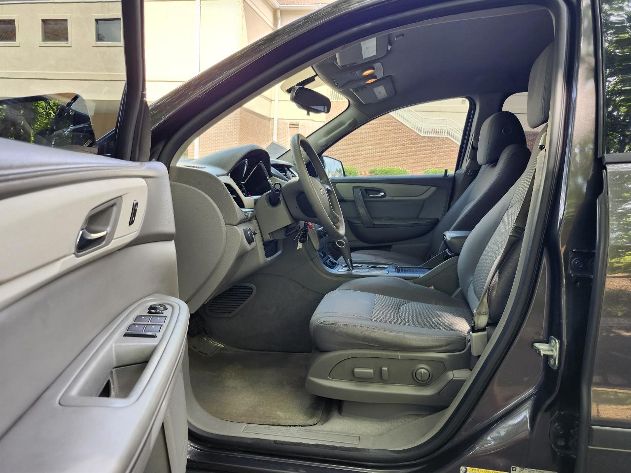 Chevrolet Traverse LS FWD 2015