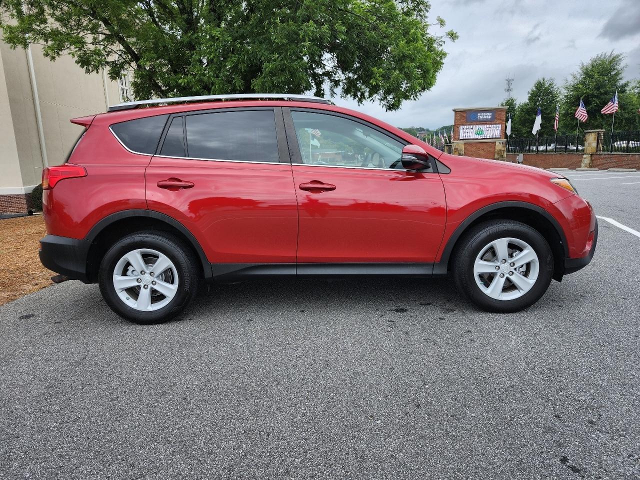 Toyota RAV4 XLE AWD 2014