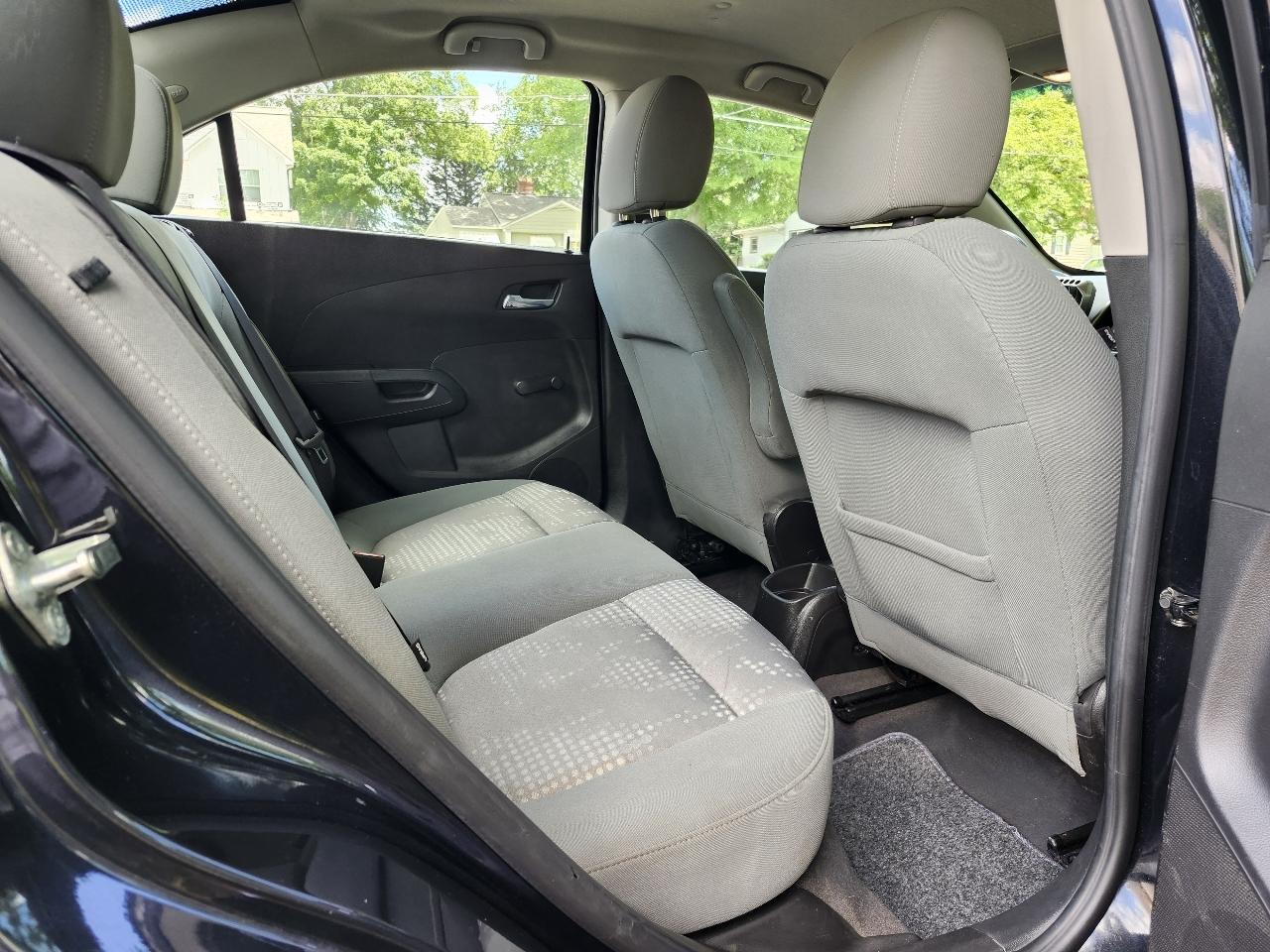 Chevrolet Sonic LS Auto Sedan 2014