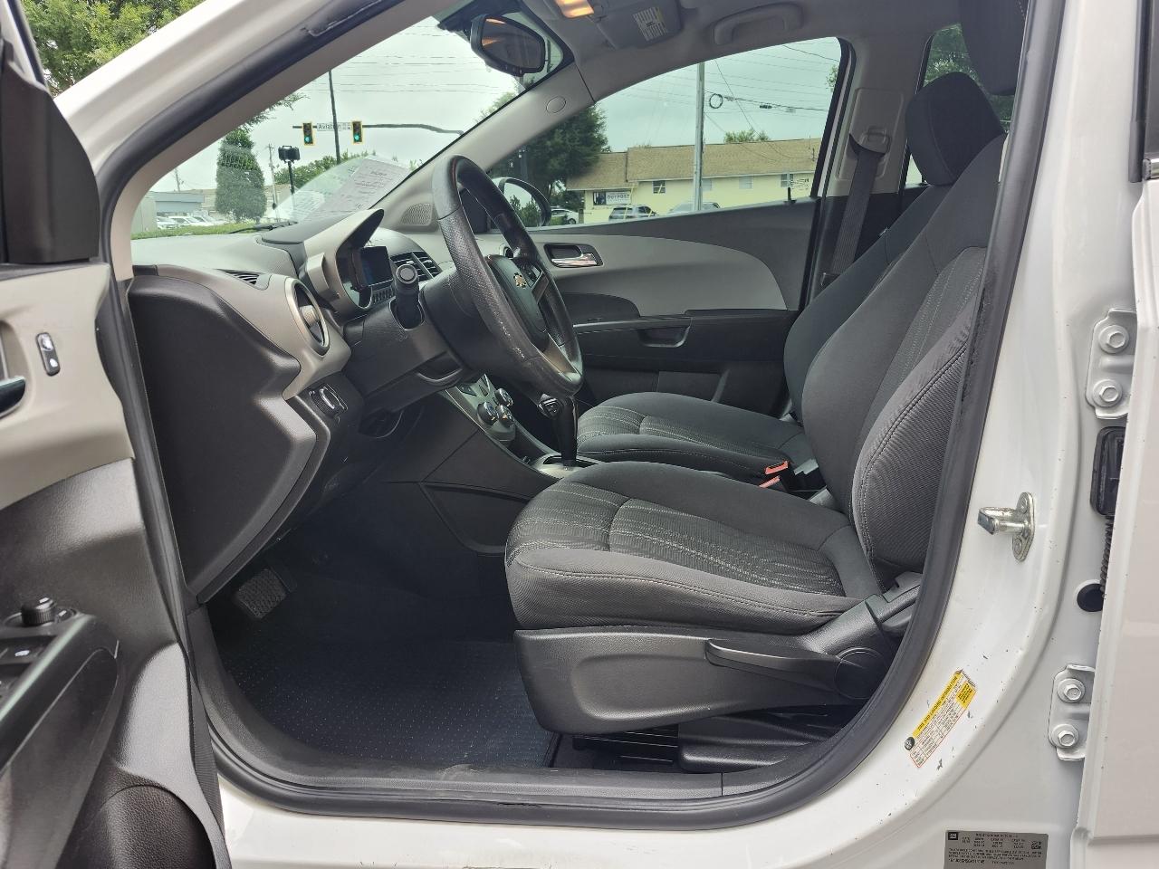 Chevrolet Sonic LT Auto 5-Door 2016