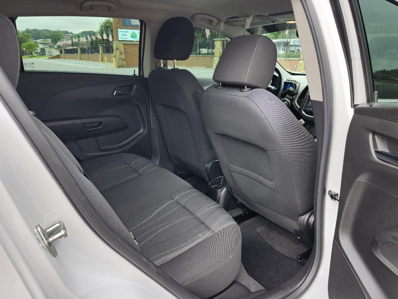 Chevrolet Sonic LT Auto 5-Door 2016