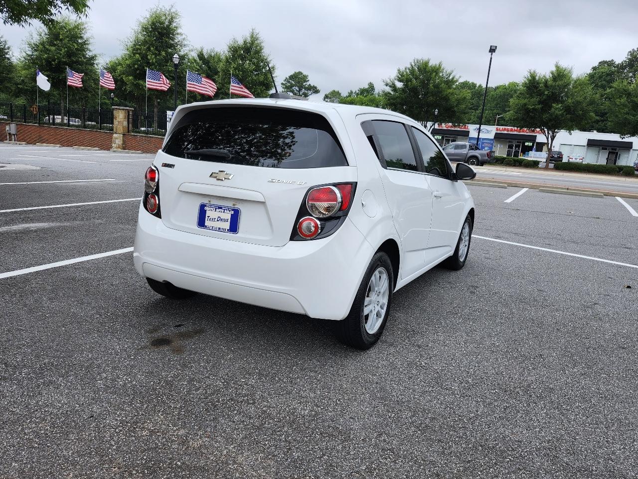 Chevrolet Sonic LT Auto 5-Door 2016