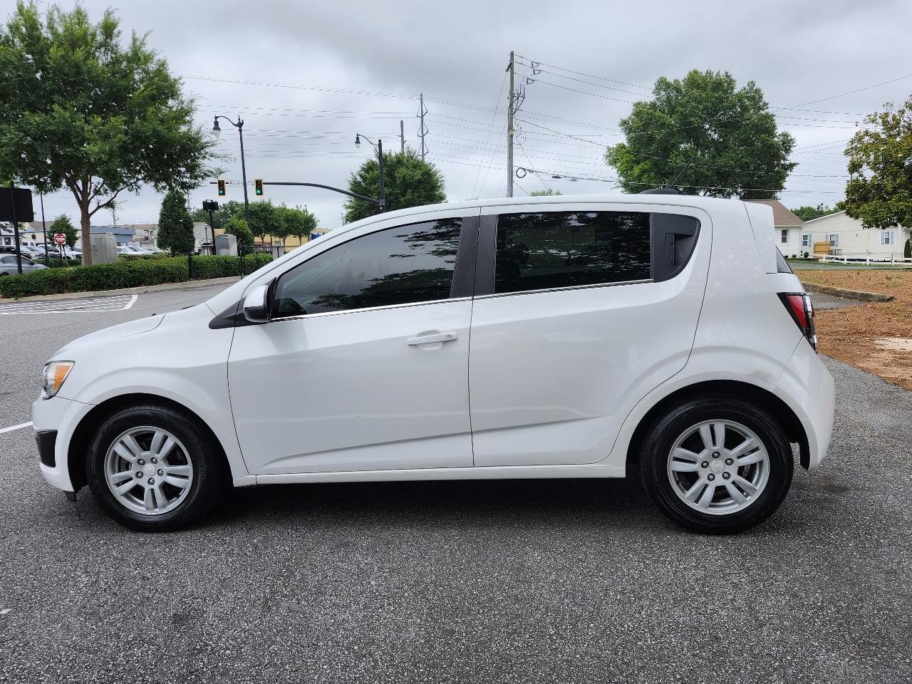 Chevrolet Sonic LT Auto 5-Door 2016