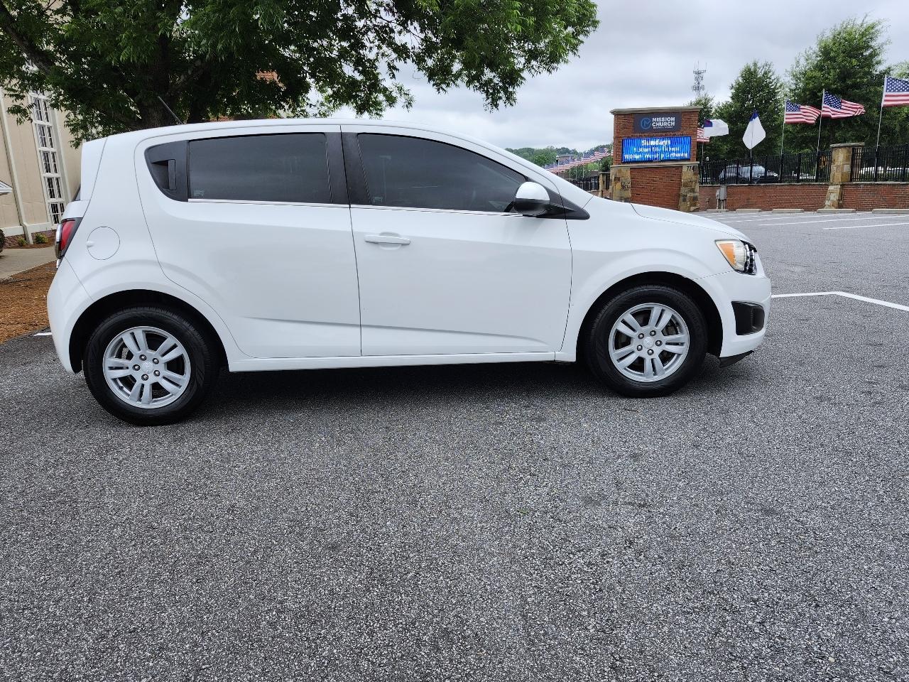 Chevrolet Sonic LT Auto 5-Door 2016