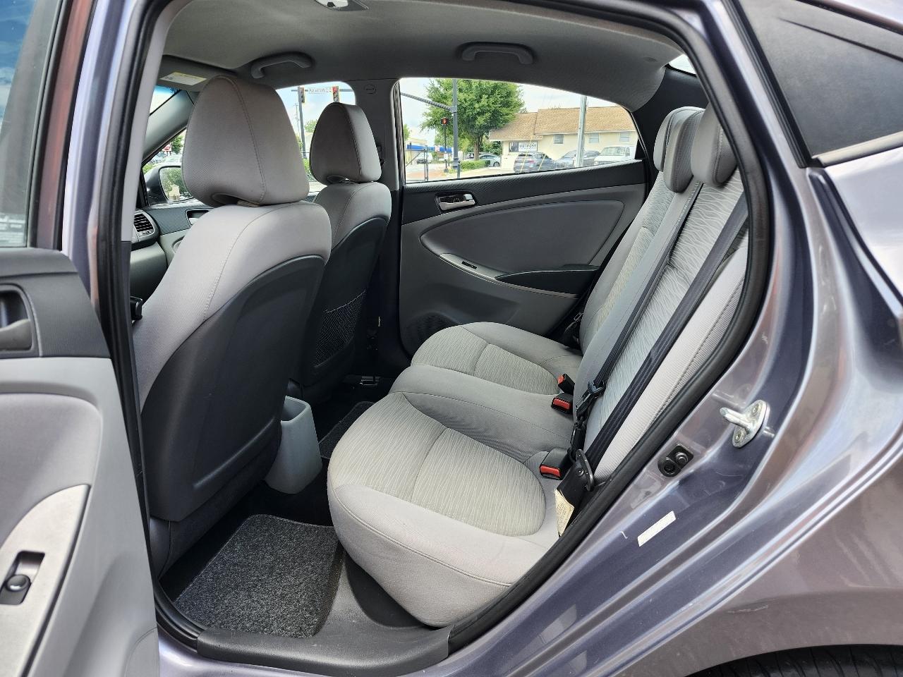 Hyundai Accent SE 4-Door 6A 2016