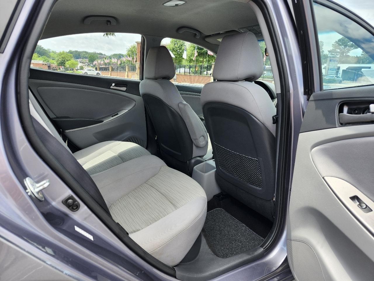 Hyundai Accent SE 4-Door 6A 2016