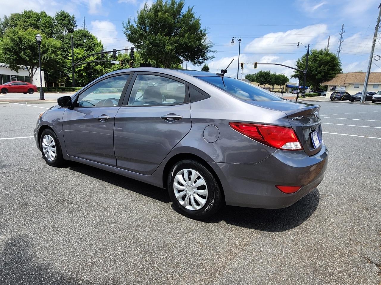 Hyundai Accent SE 4-Door 6A 2016