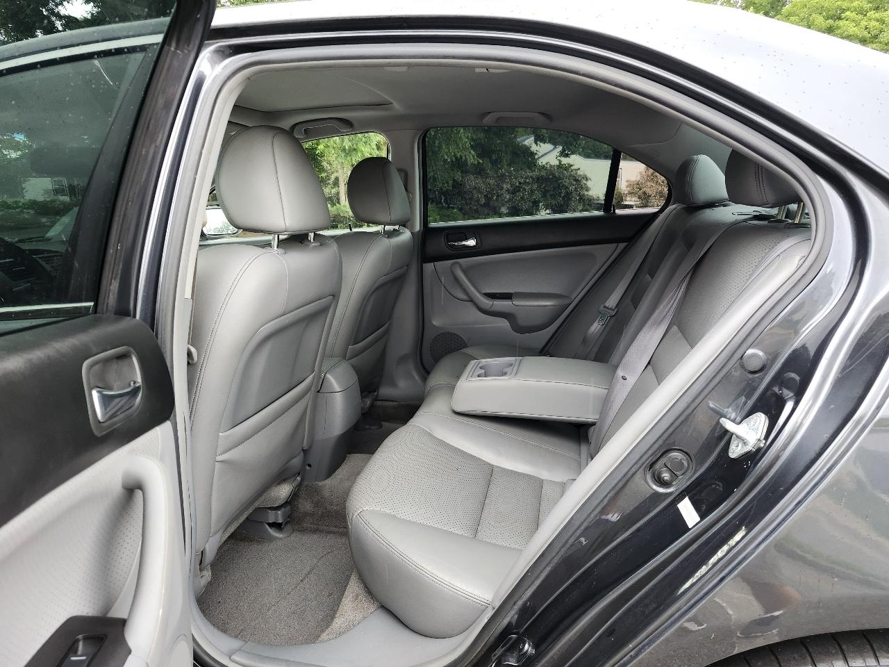 Acura TSX 5-speed AT with Navigation 2007