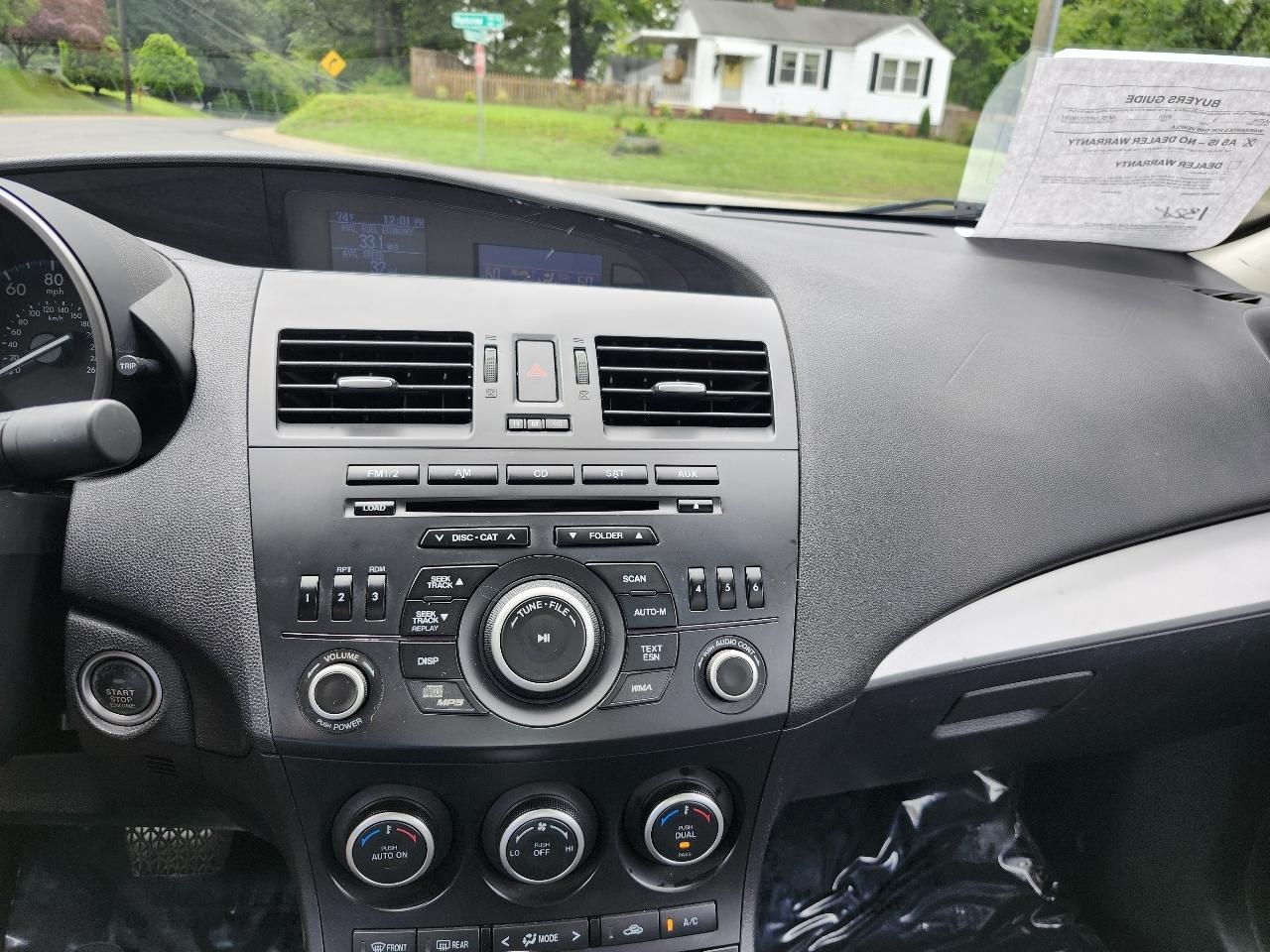 Mazda MAZDA3 i Touring AT 4-Door 2013