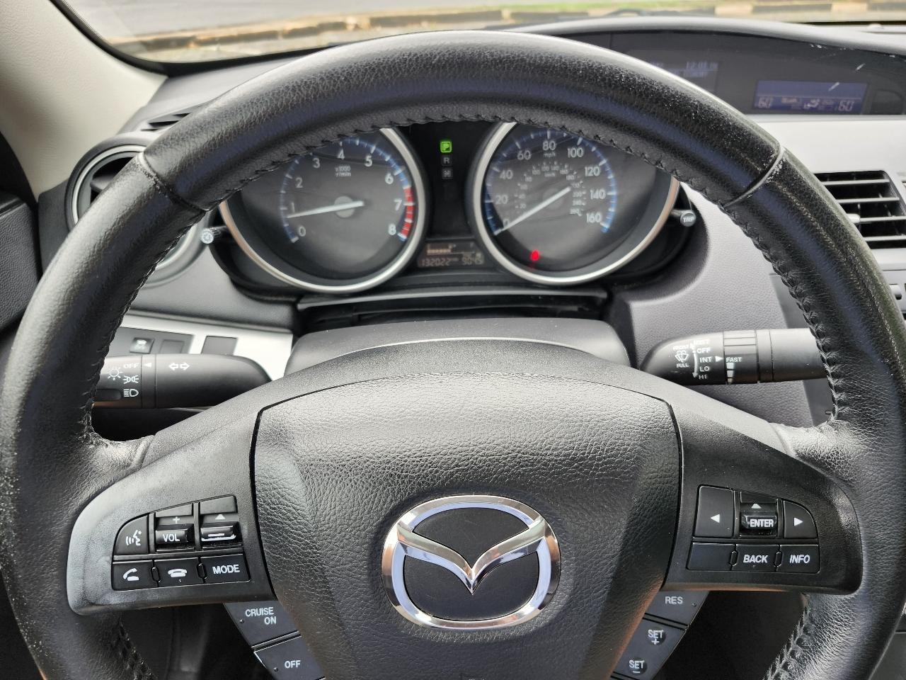 Mazda MAZDA3 i Touring AT 4-Door 2013