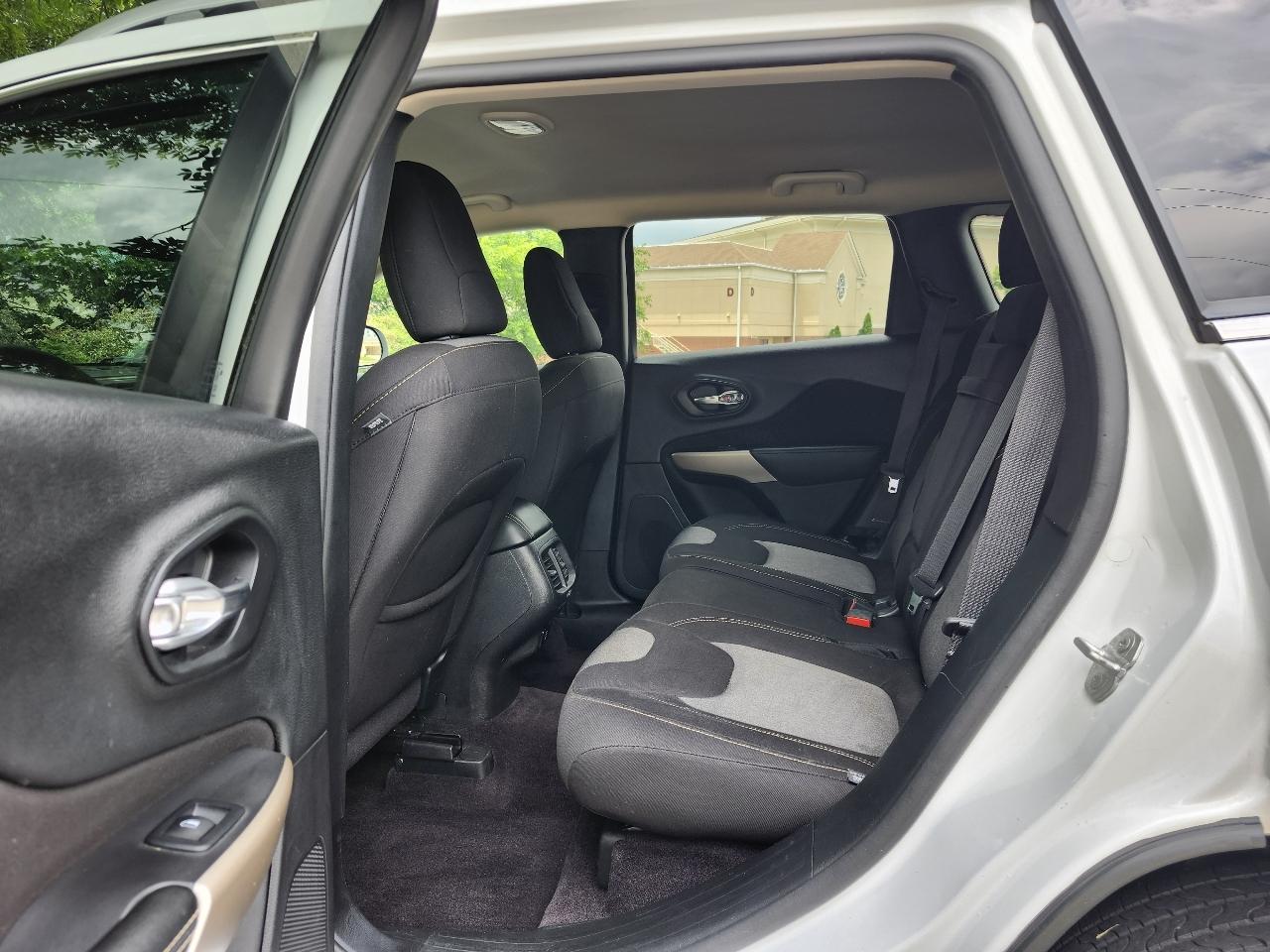 Jeep Cherokee Latitude FWD 2018
