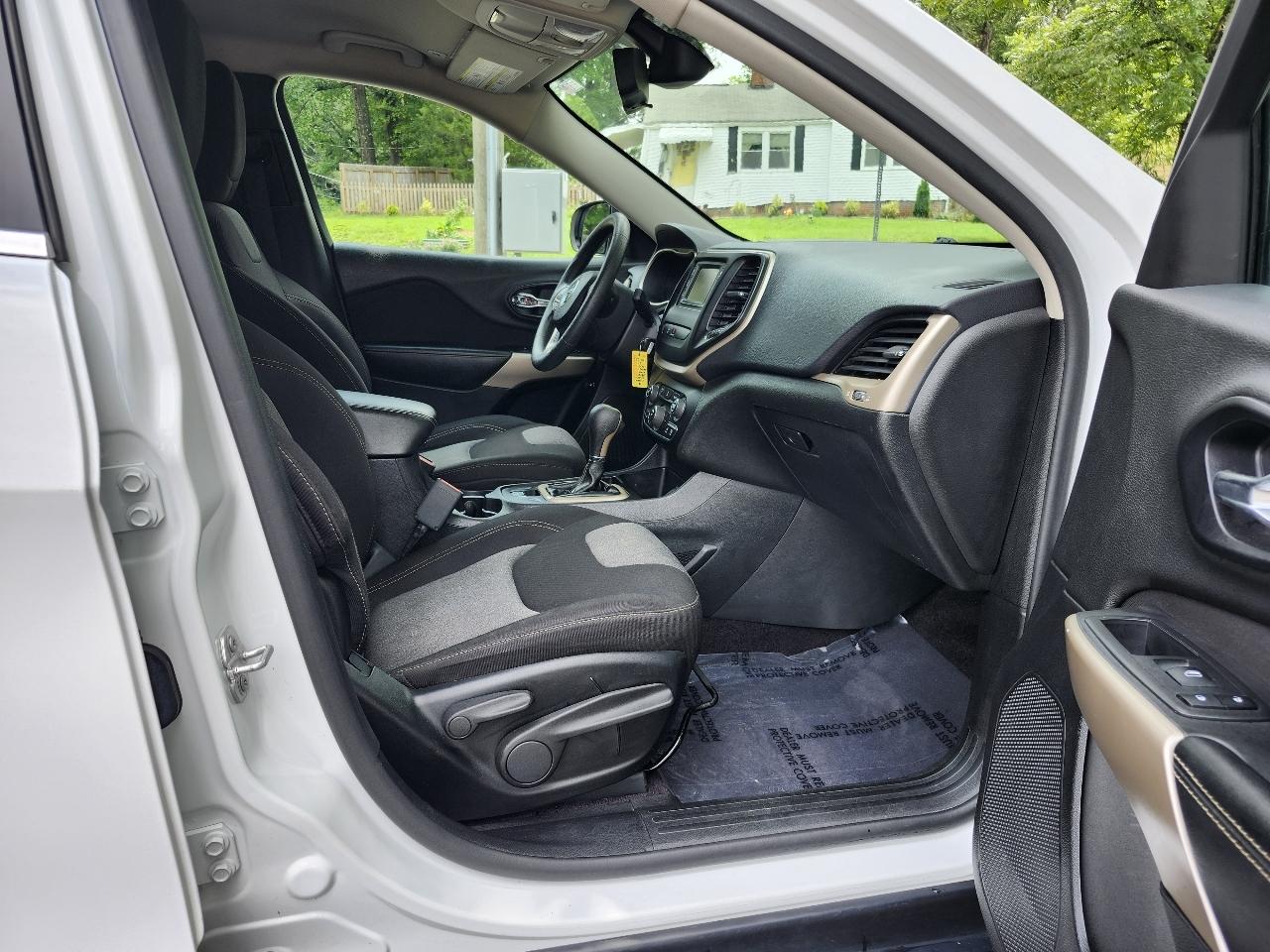 Jeep Cherokee Latitude FWD 2018