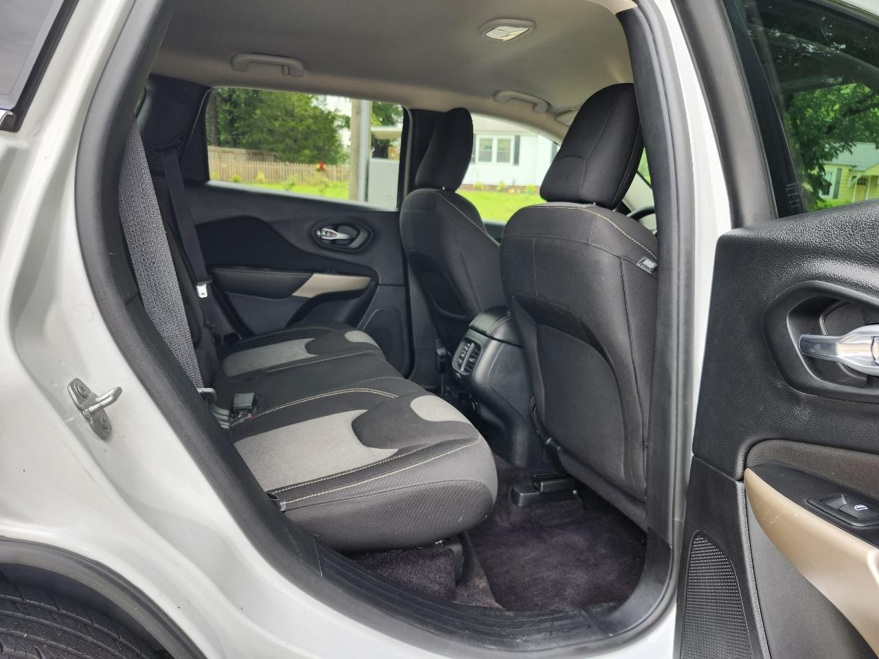 Jeep Cherokee Latitude FWD 2018