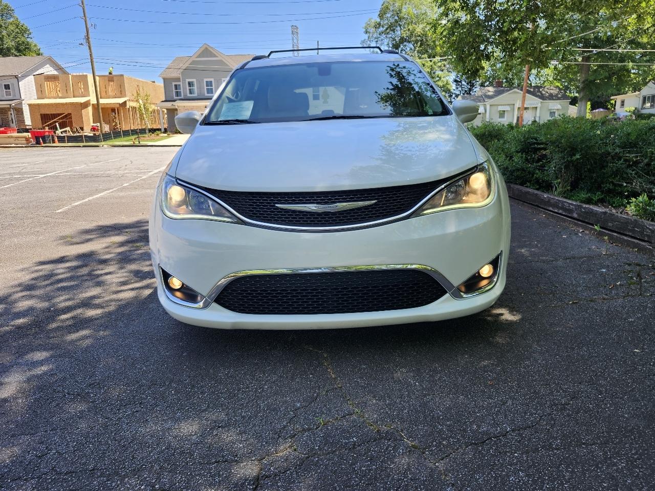 Chrysler Pacifica Touring-L 2017