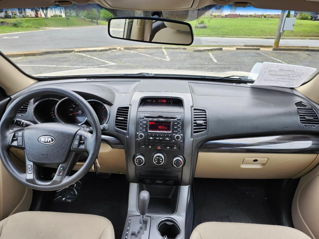 Kia Sorento LX 2WD 2011