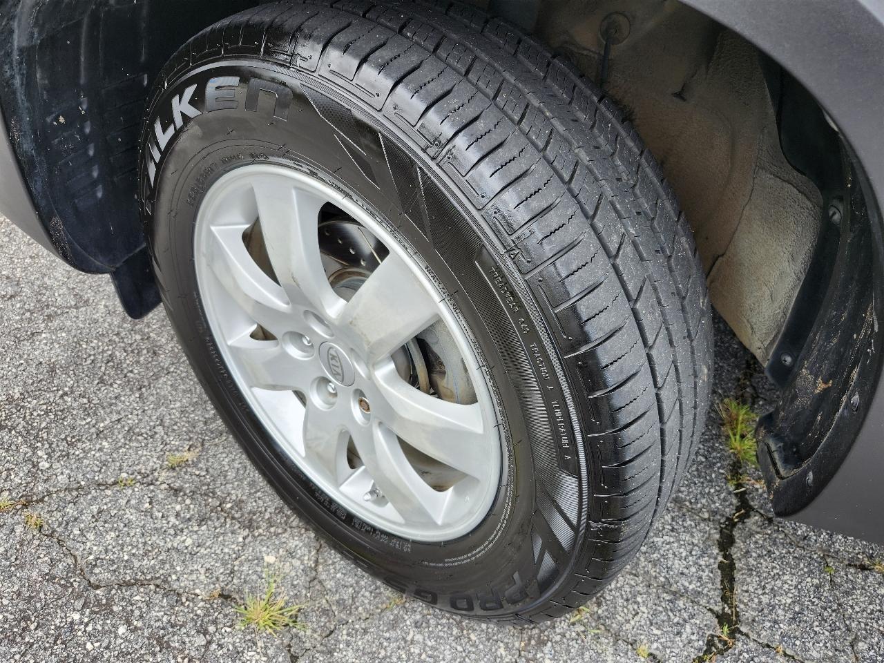 Kia Sorento LX 2WD 2011