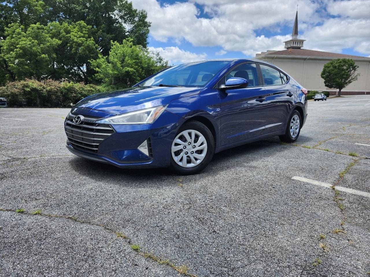 Hyundai Elantra SE 6AT 2019