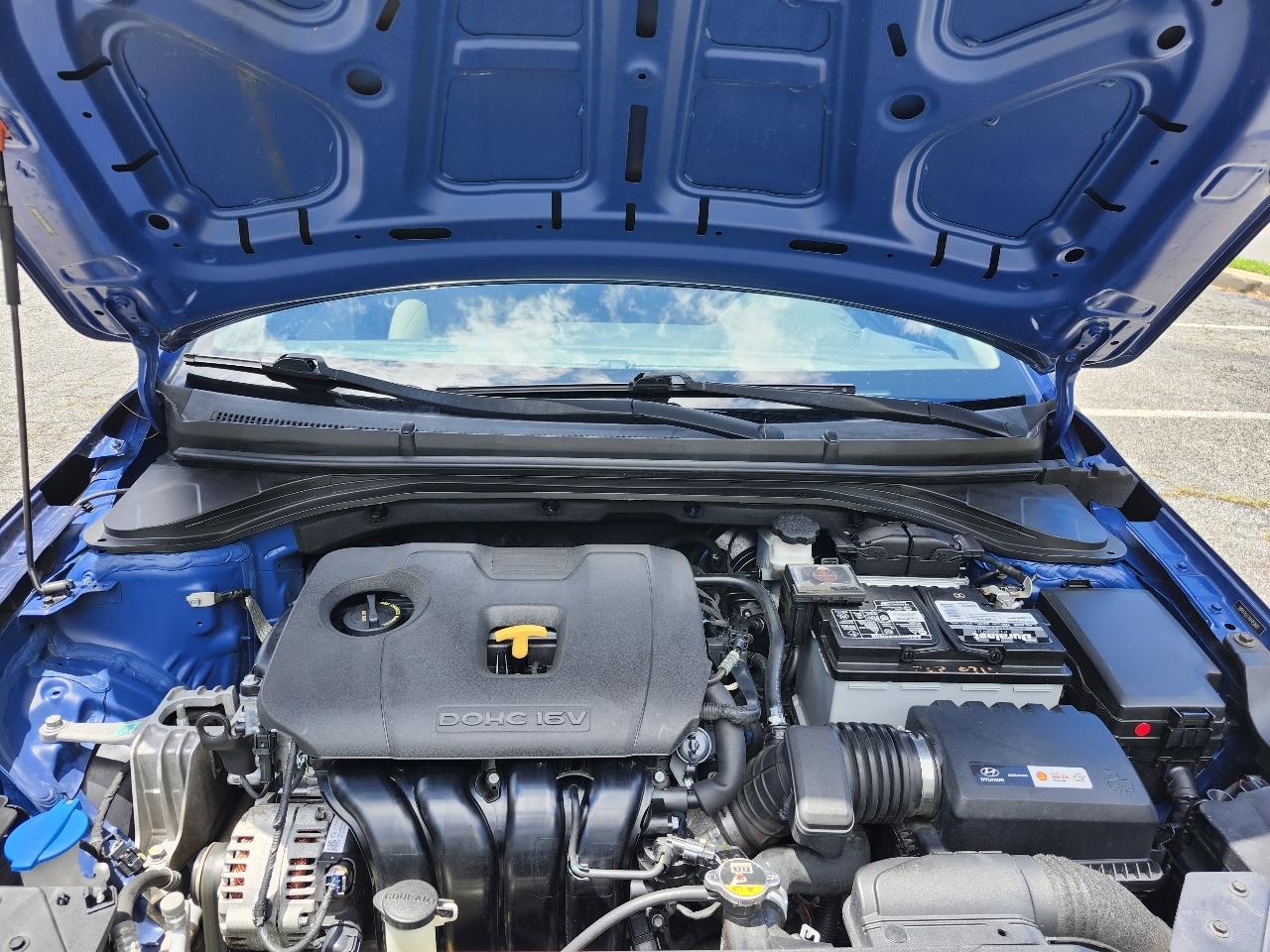 Hyundai Elantra SE 6AT 2019