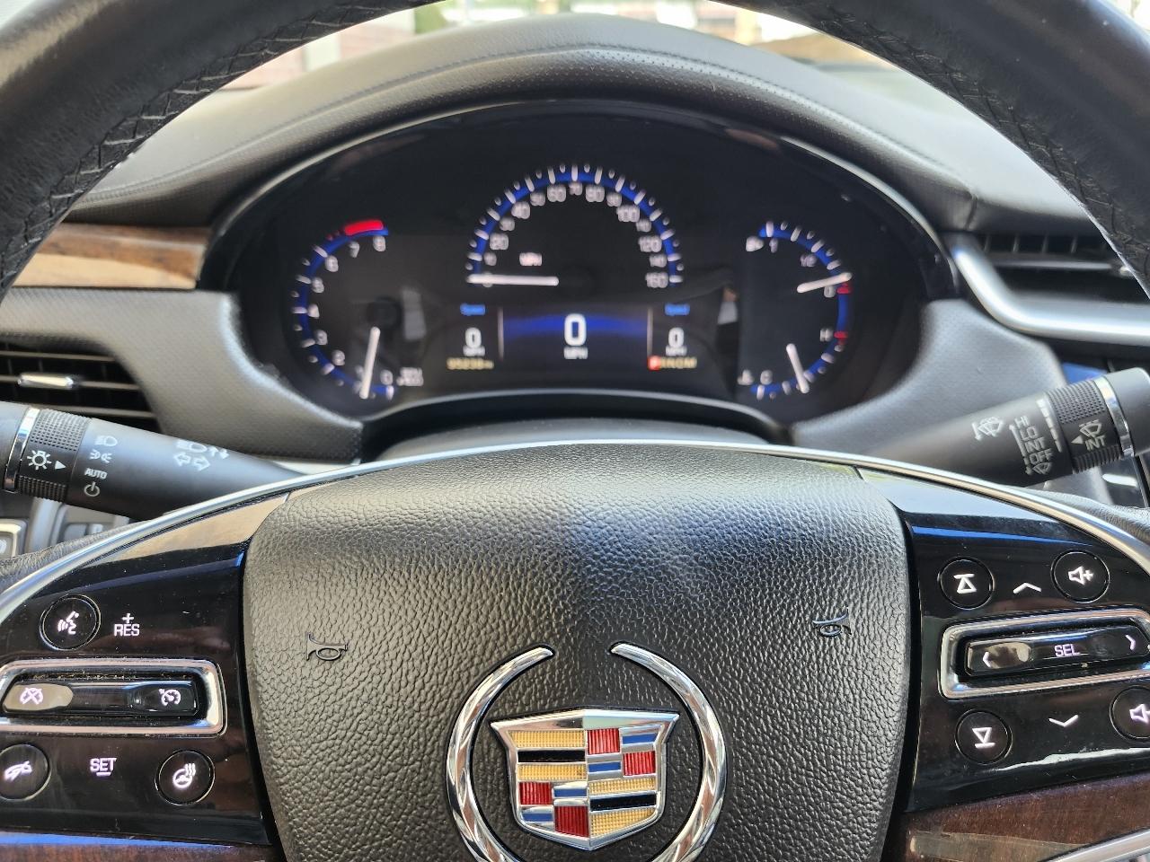 Cadillac XTS Luxury FWD 2014