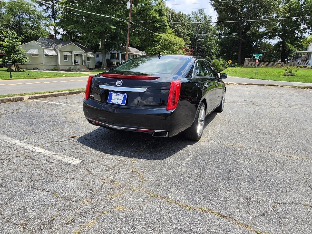 Cadillac XTS Luxury FWD 2014