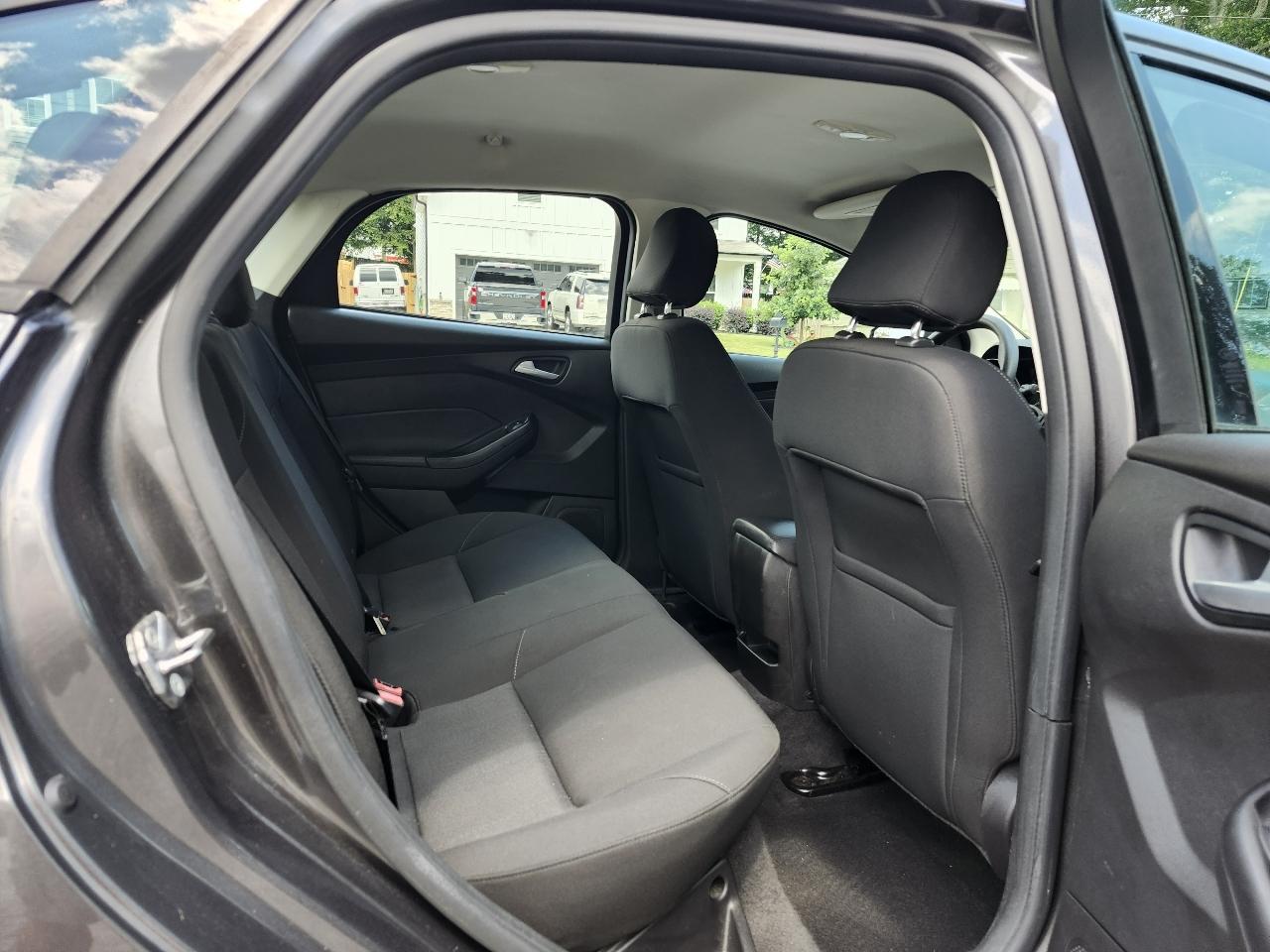 Ford Focus SE Sedan 2016