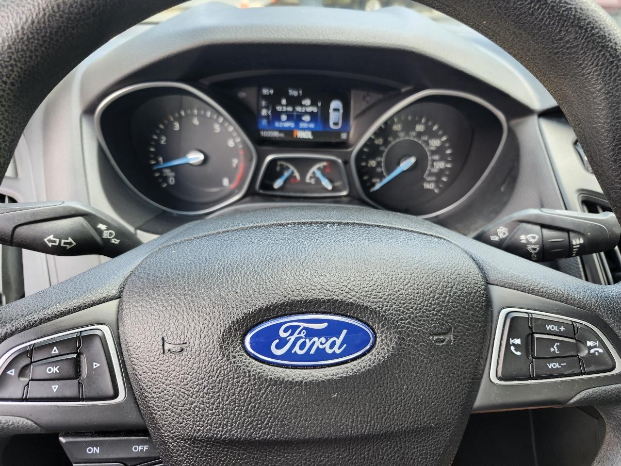 Ford Focus SE Sedan 2016