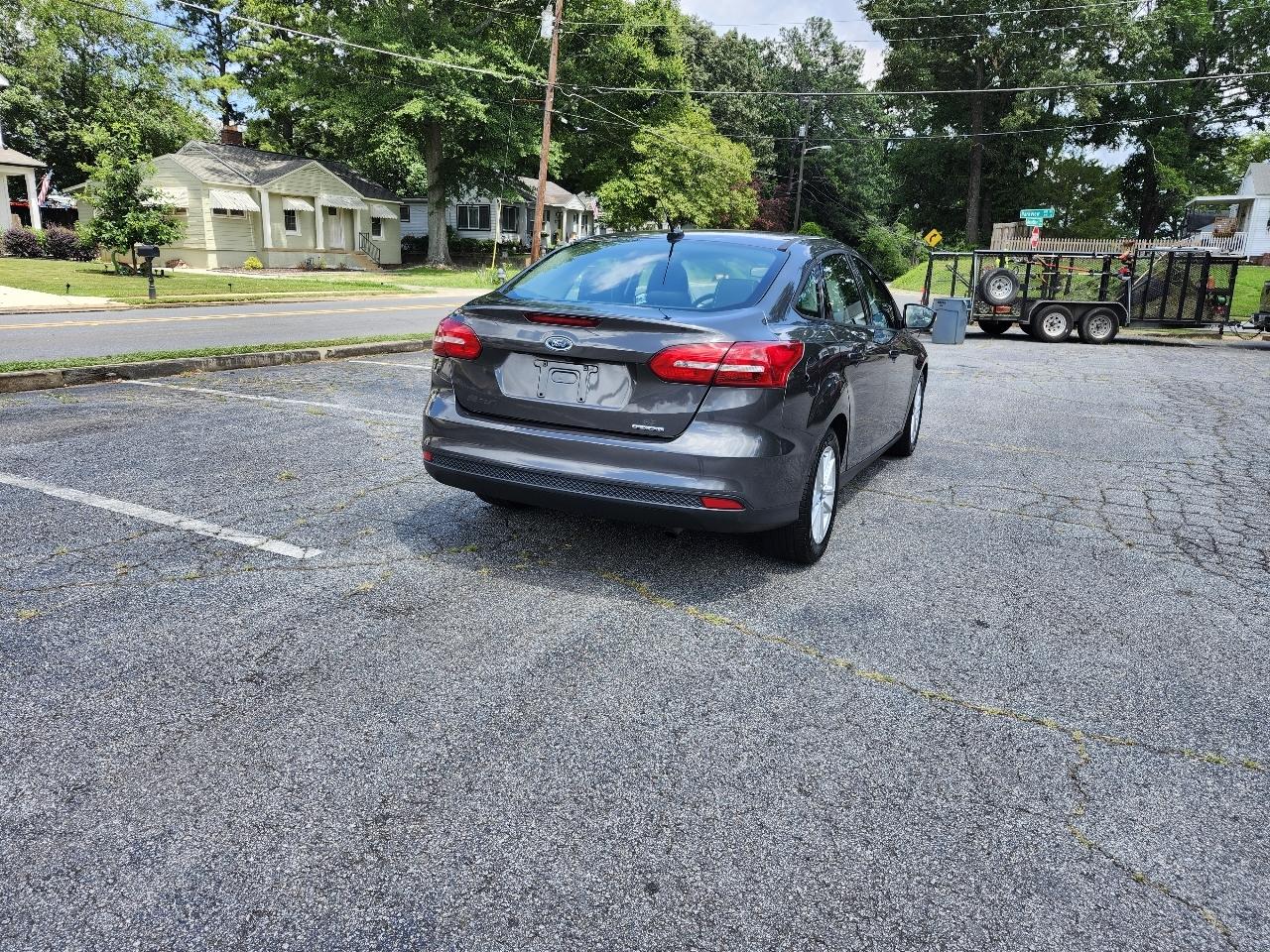 Ford Focus SE Sedan 2016