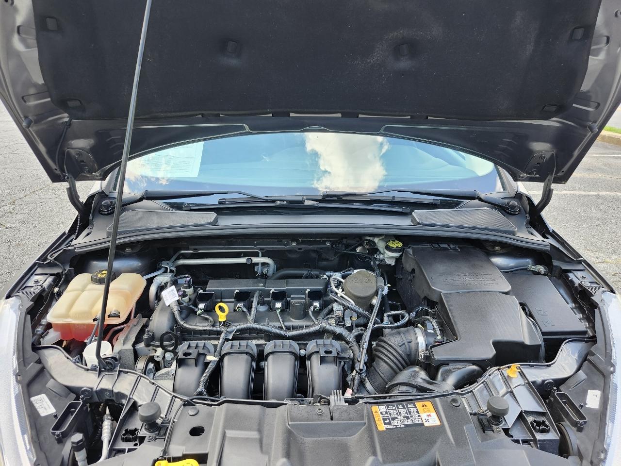 Ford Focus SE Sedan 2016
