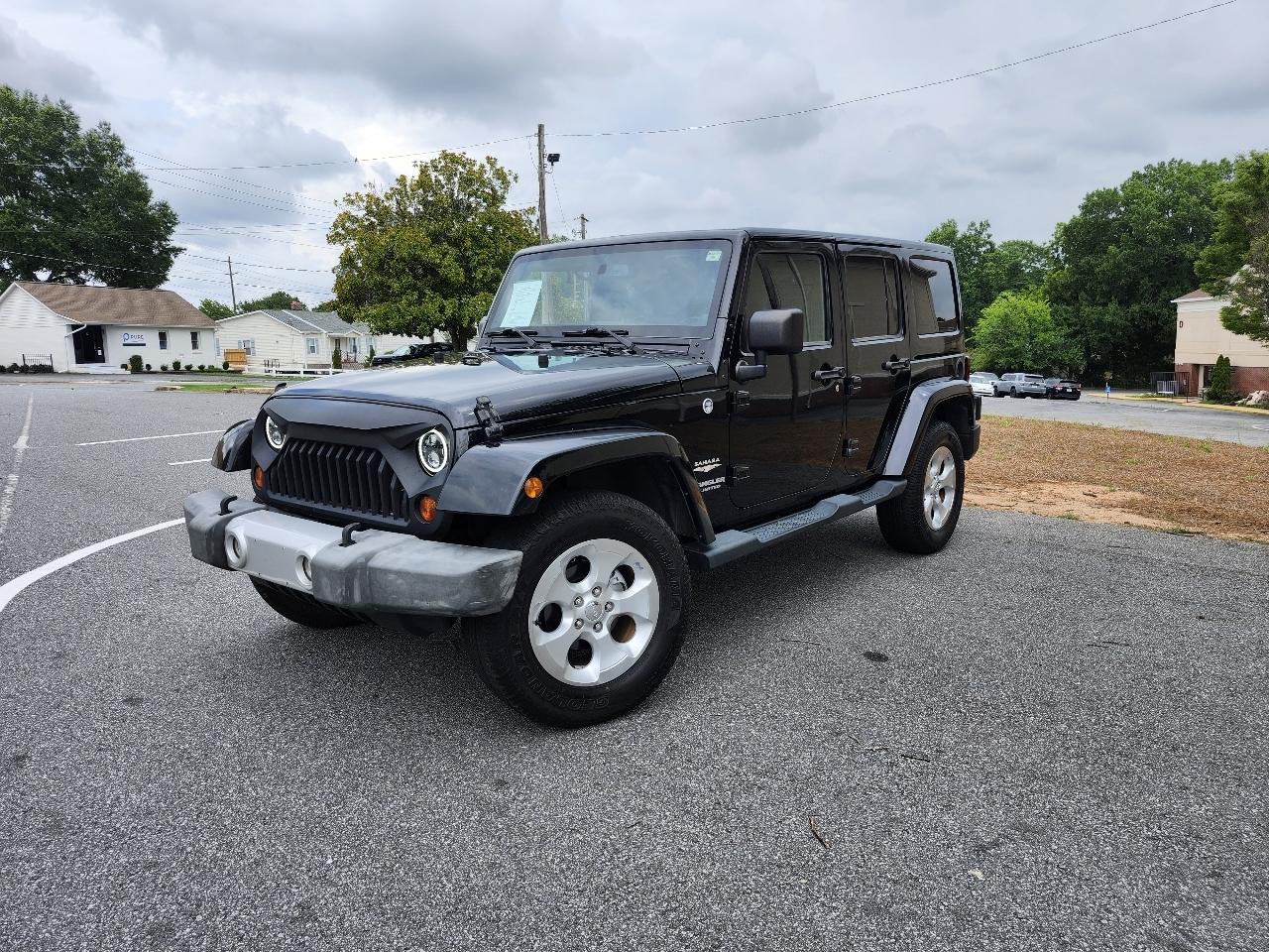Jeep Wrangler Unlimited Sahara 4WD 2013