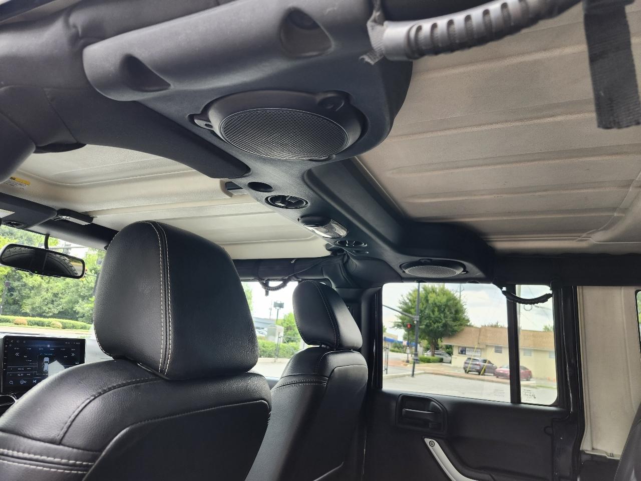 Jeep Wrangler Unlimited Sahara 4WD 2013