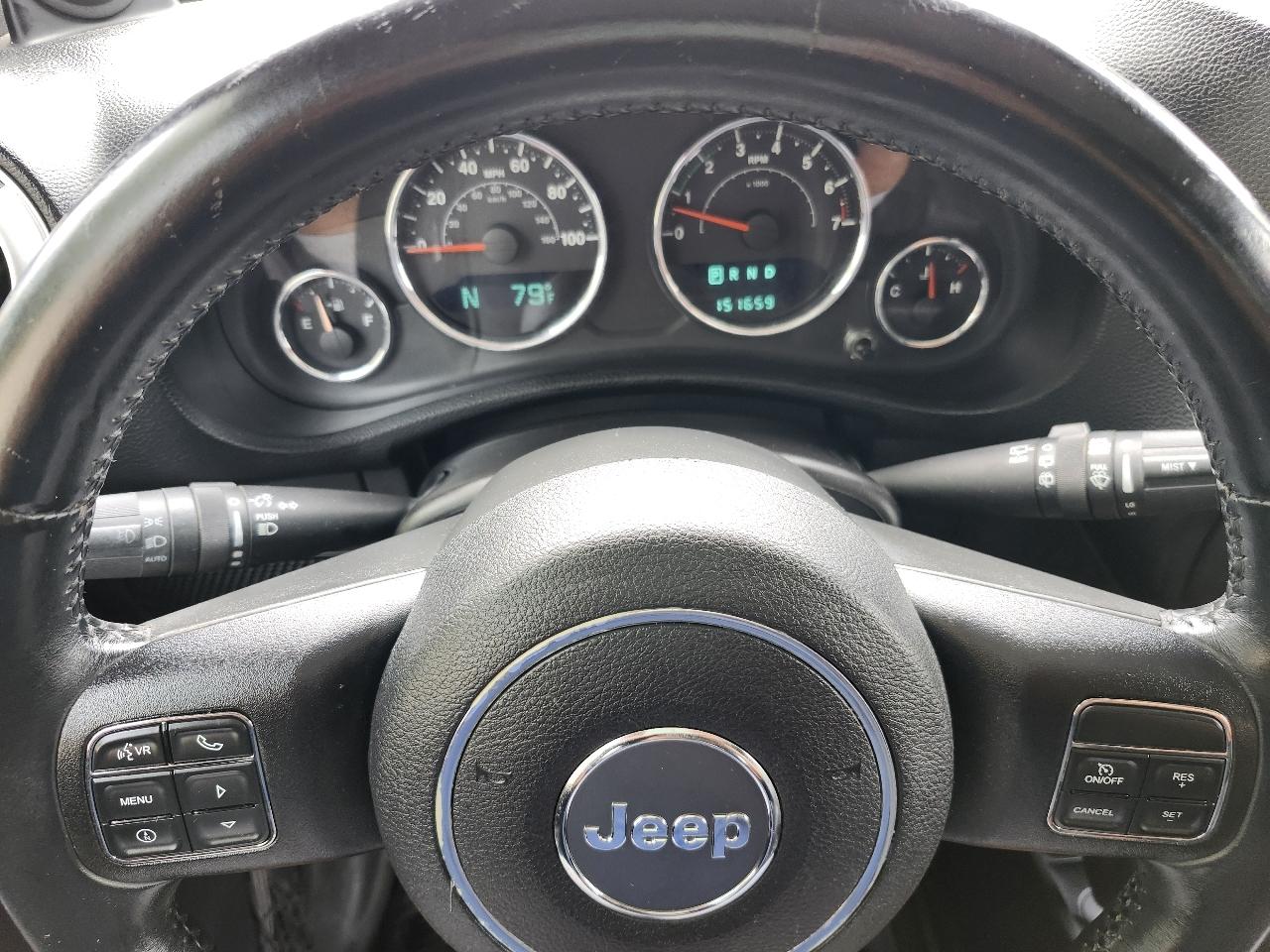 Jeep Wrangler Unlimited Sahara 4WD 2013