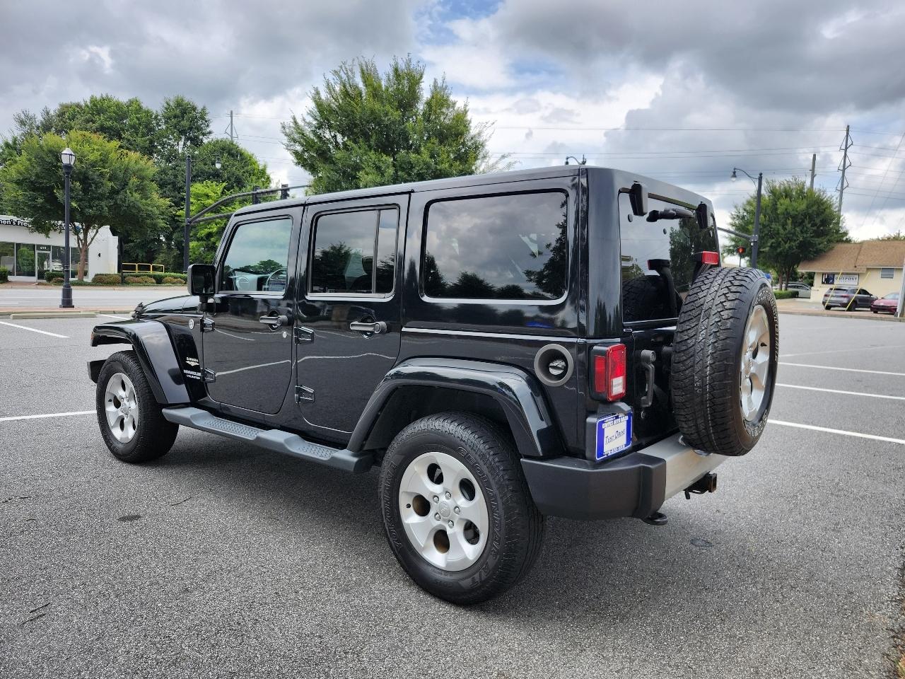 Jeep Wrangler Unlimited Sahara 4WD 2013