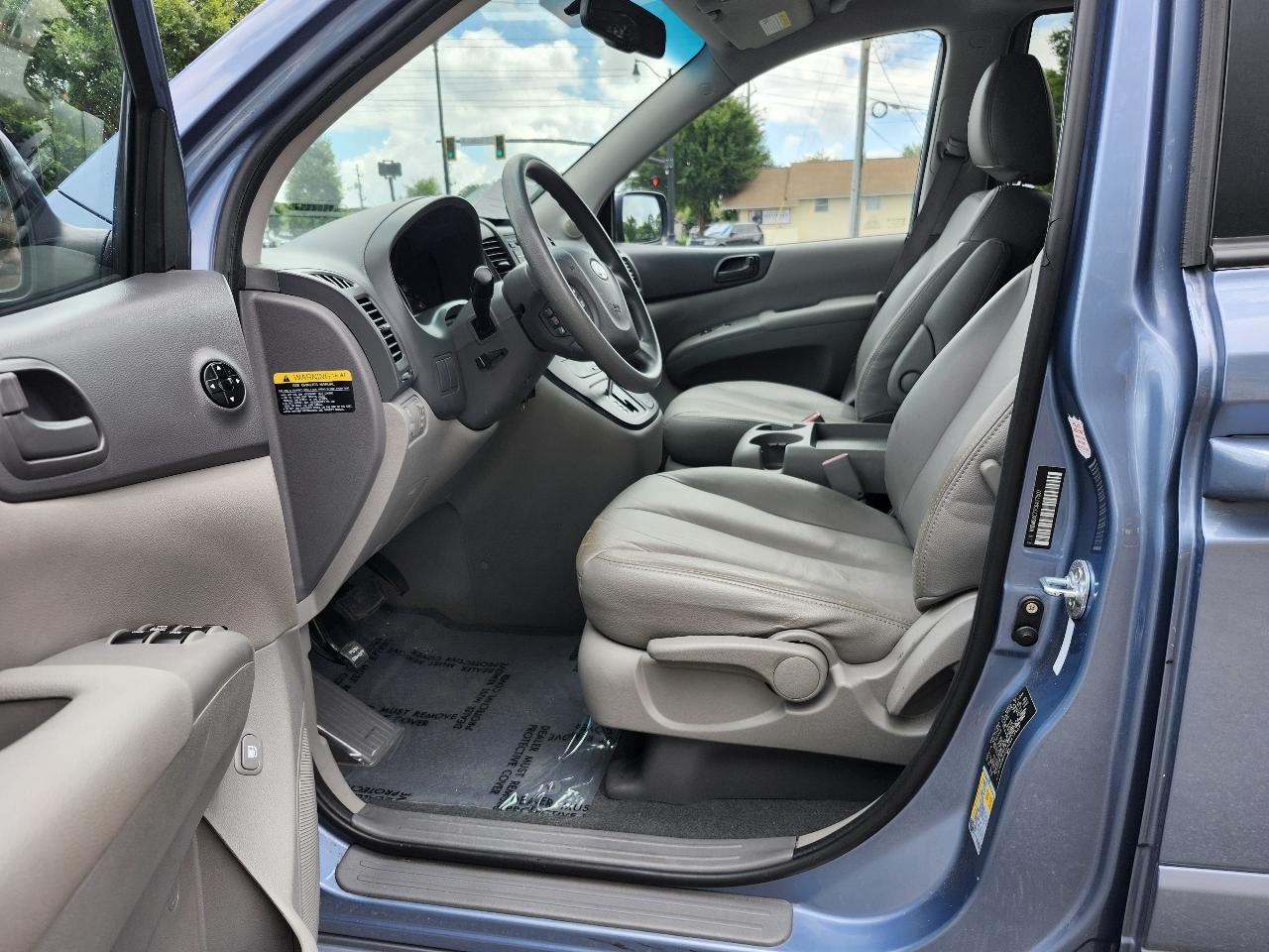 Kia Sedona LX LWB 2012