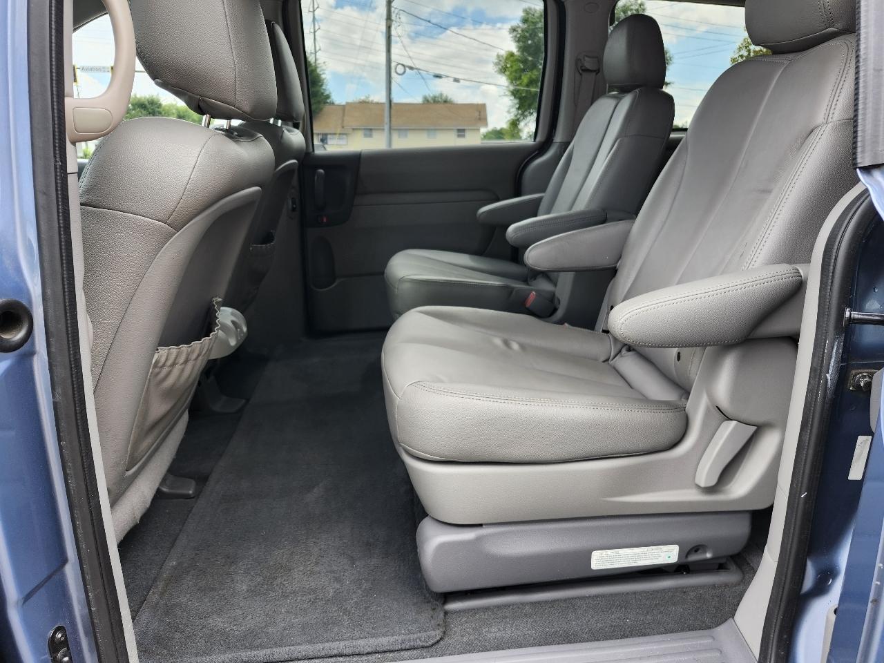 Kia Sedona LX LWB 2012