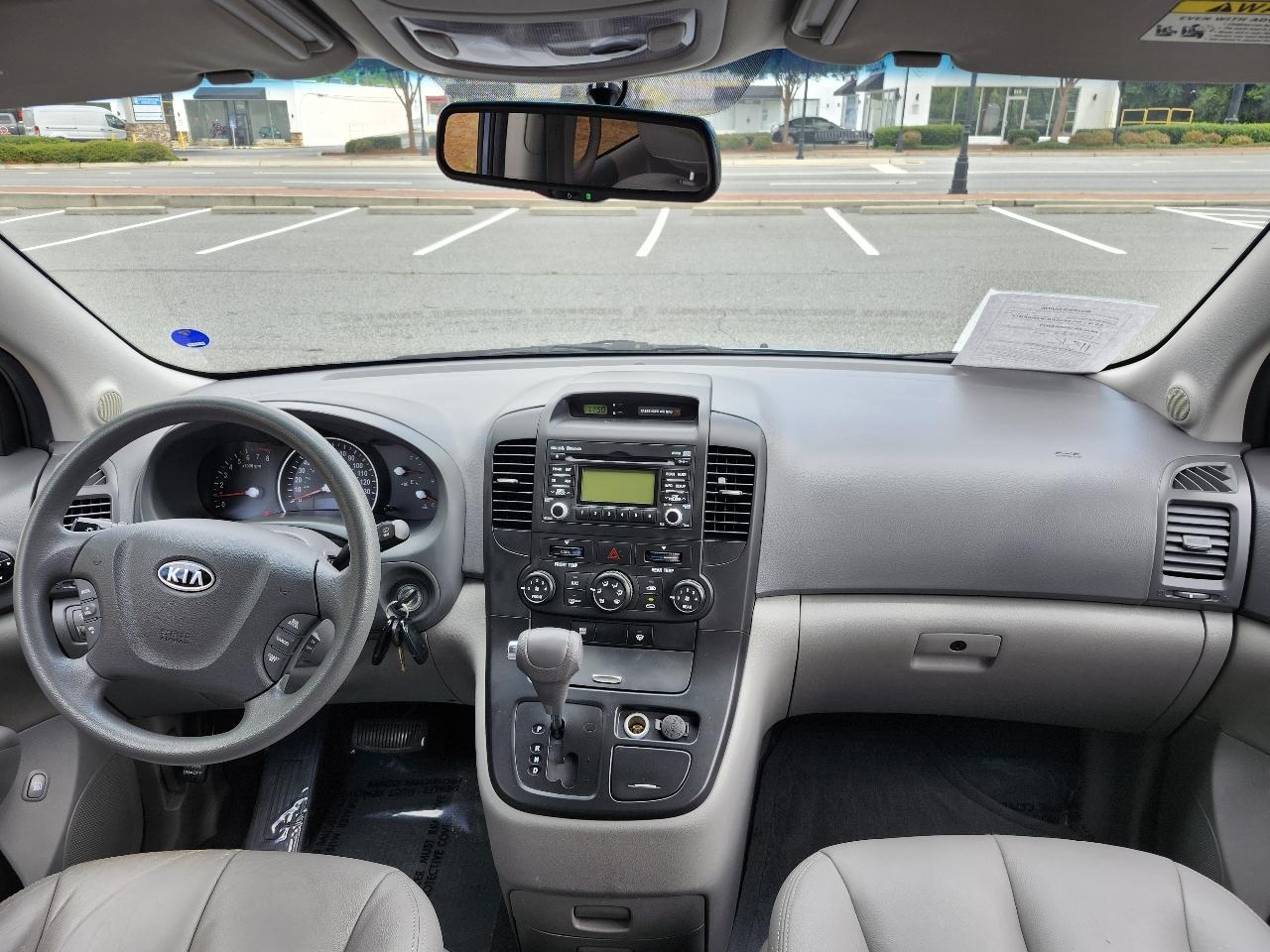 Kia Sedona LX LWB 2012