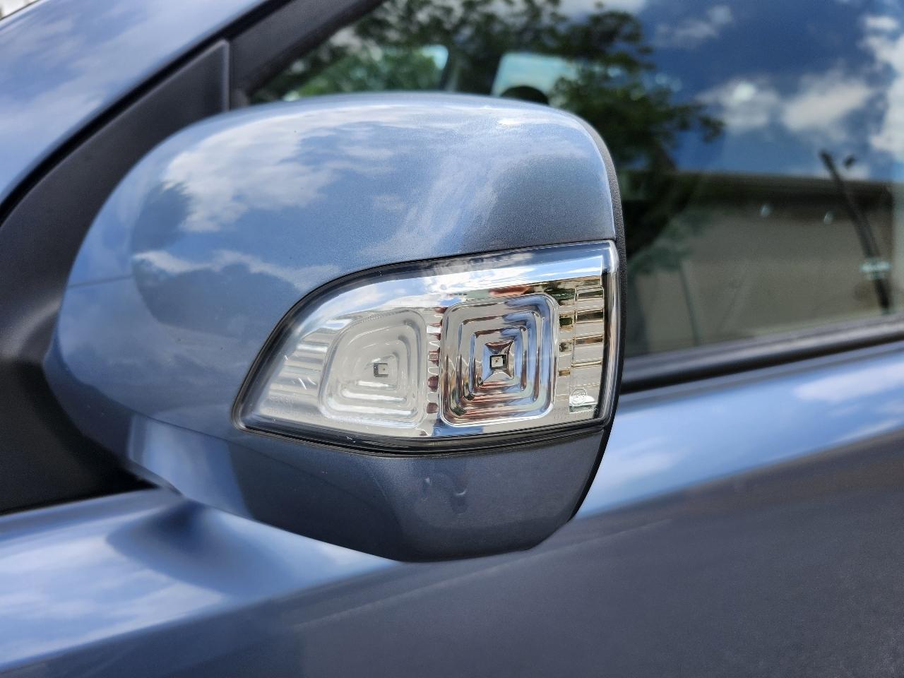 Kia Sedona LX LWB 2012