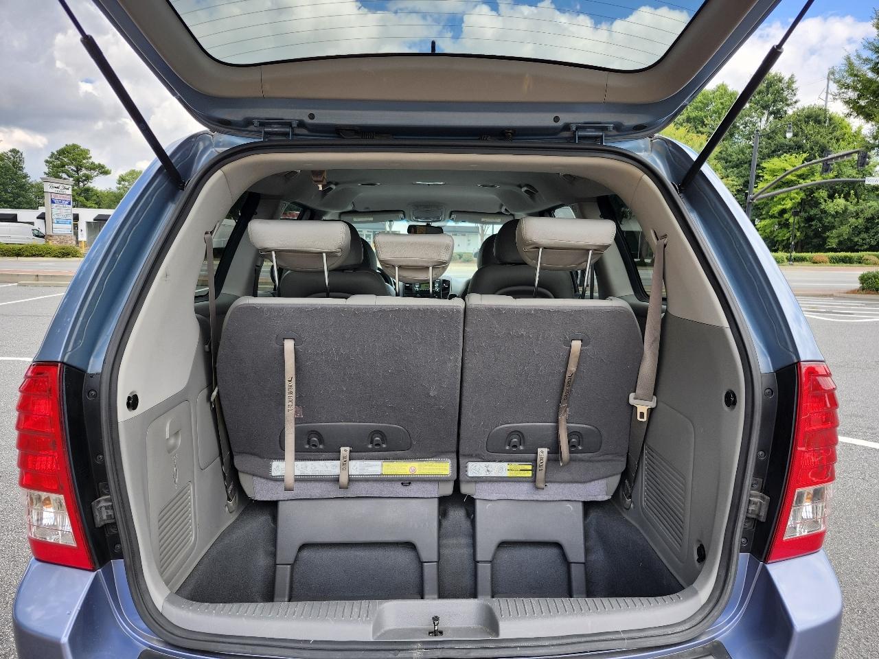Kia Sedona LX LWB 2012