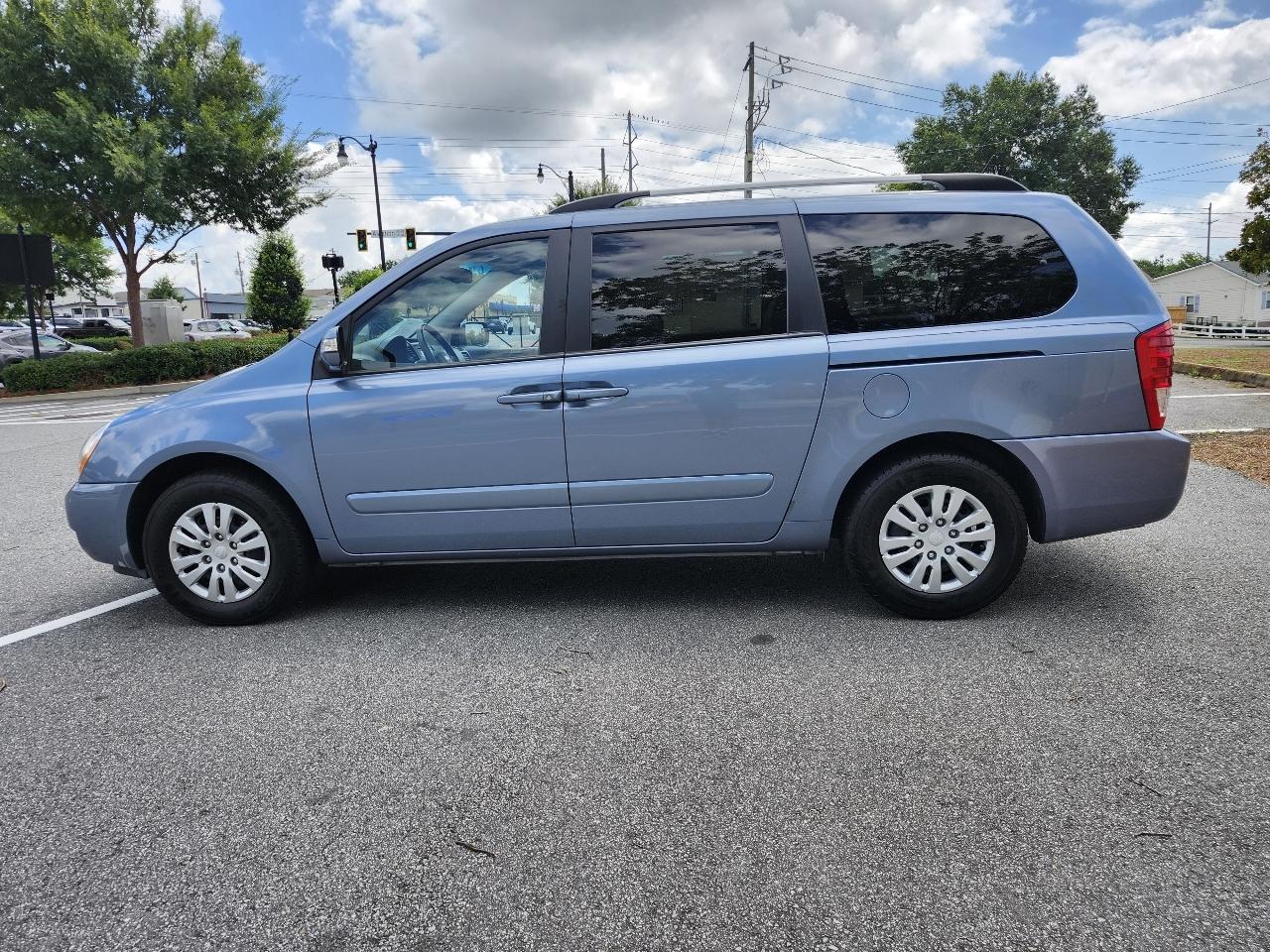 Kia Sedona LX LWB 2012