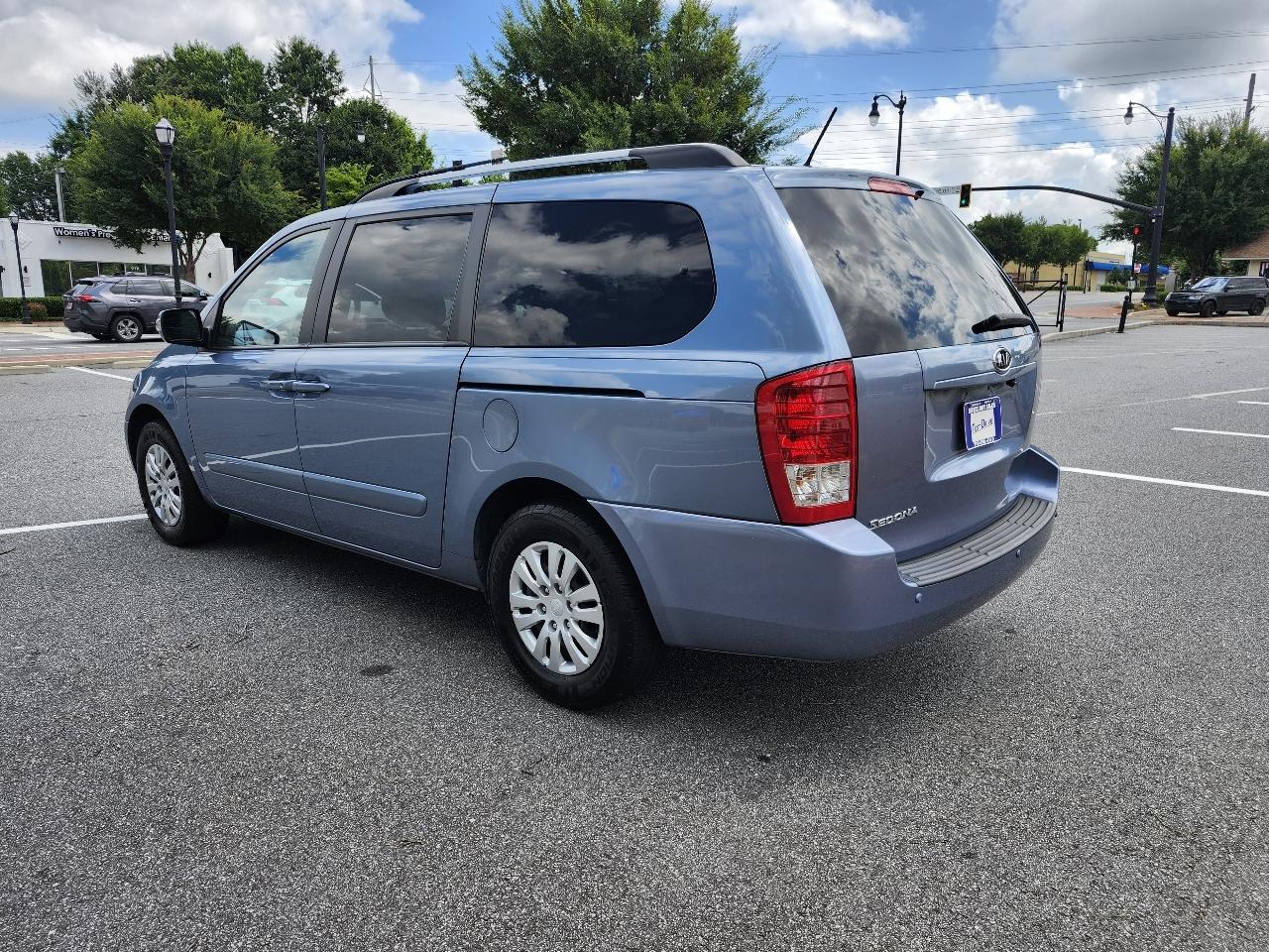 Kia Sedona LX LWB 2012
