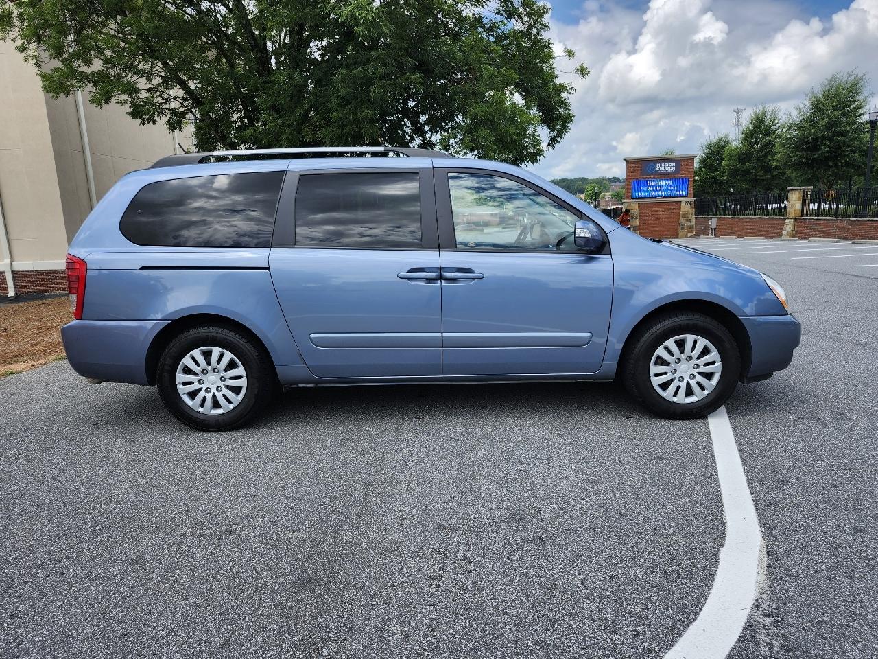 Kia Sedona LX LWB 2012