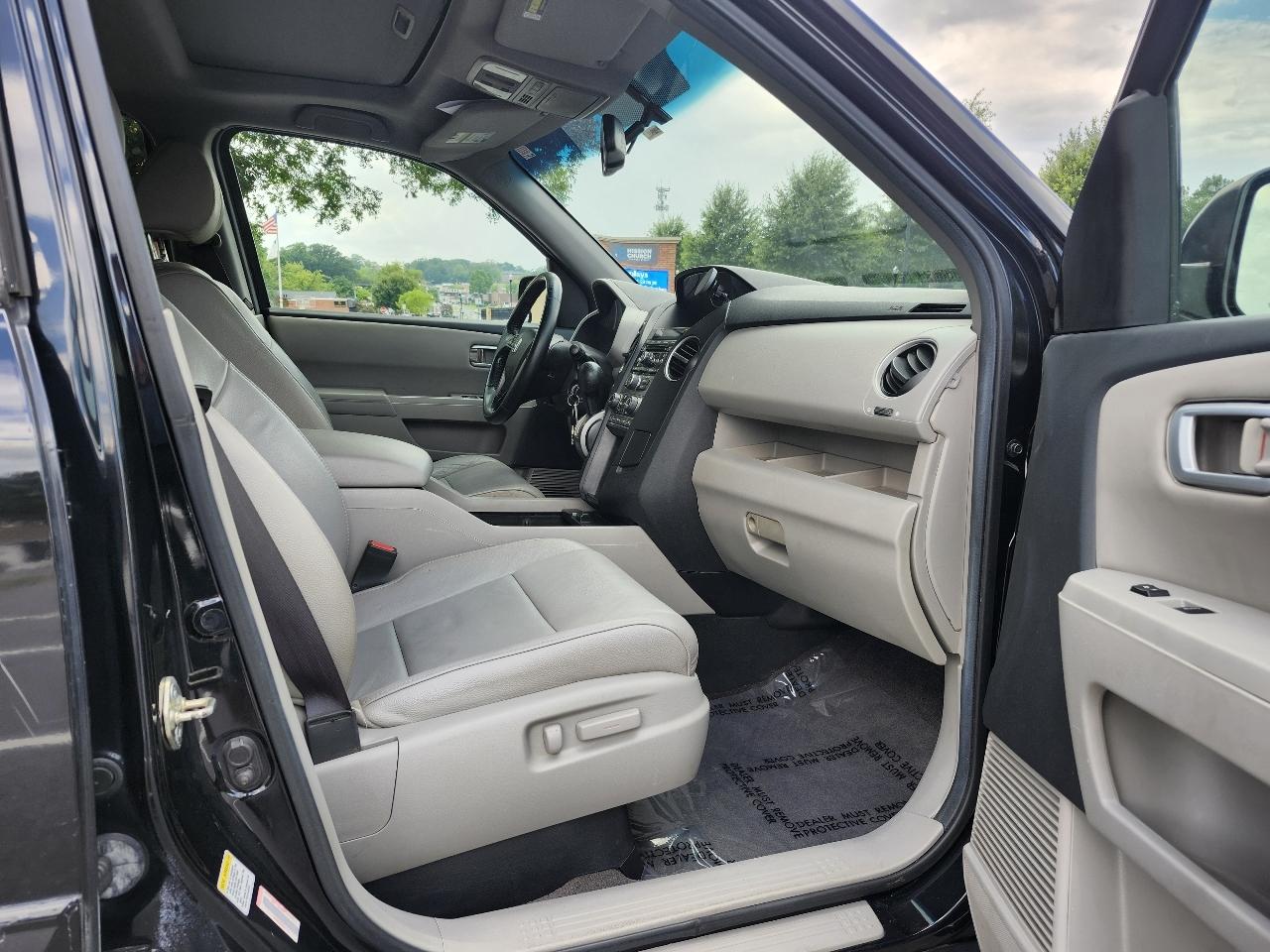 Honda Pilot EX-L 4WD 5-Spd AT 2012