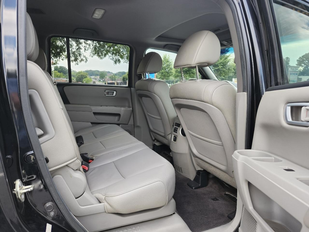 Honda Pilot EX-L 4WD 5-Spd AT 2012