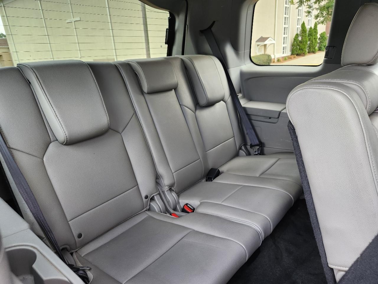 Honda Pilot EX-L 4WD 5-Spd AT 2012