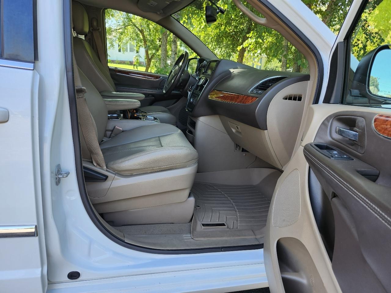 Chrysler Town & Country Touring 2015