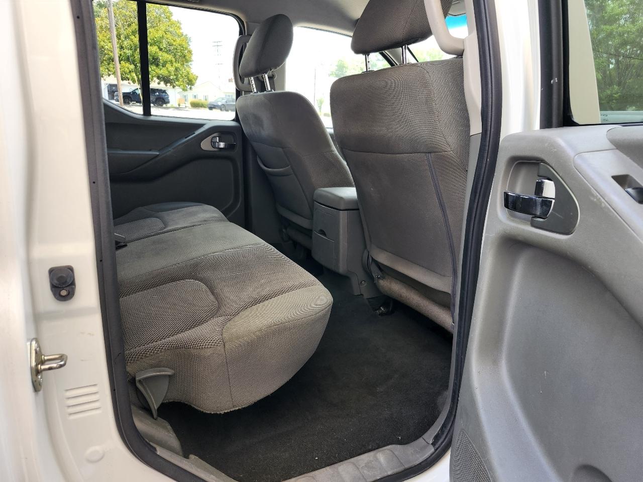 Nissan Frontier S Crew Cab 6MT 2WD 2019