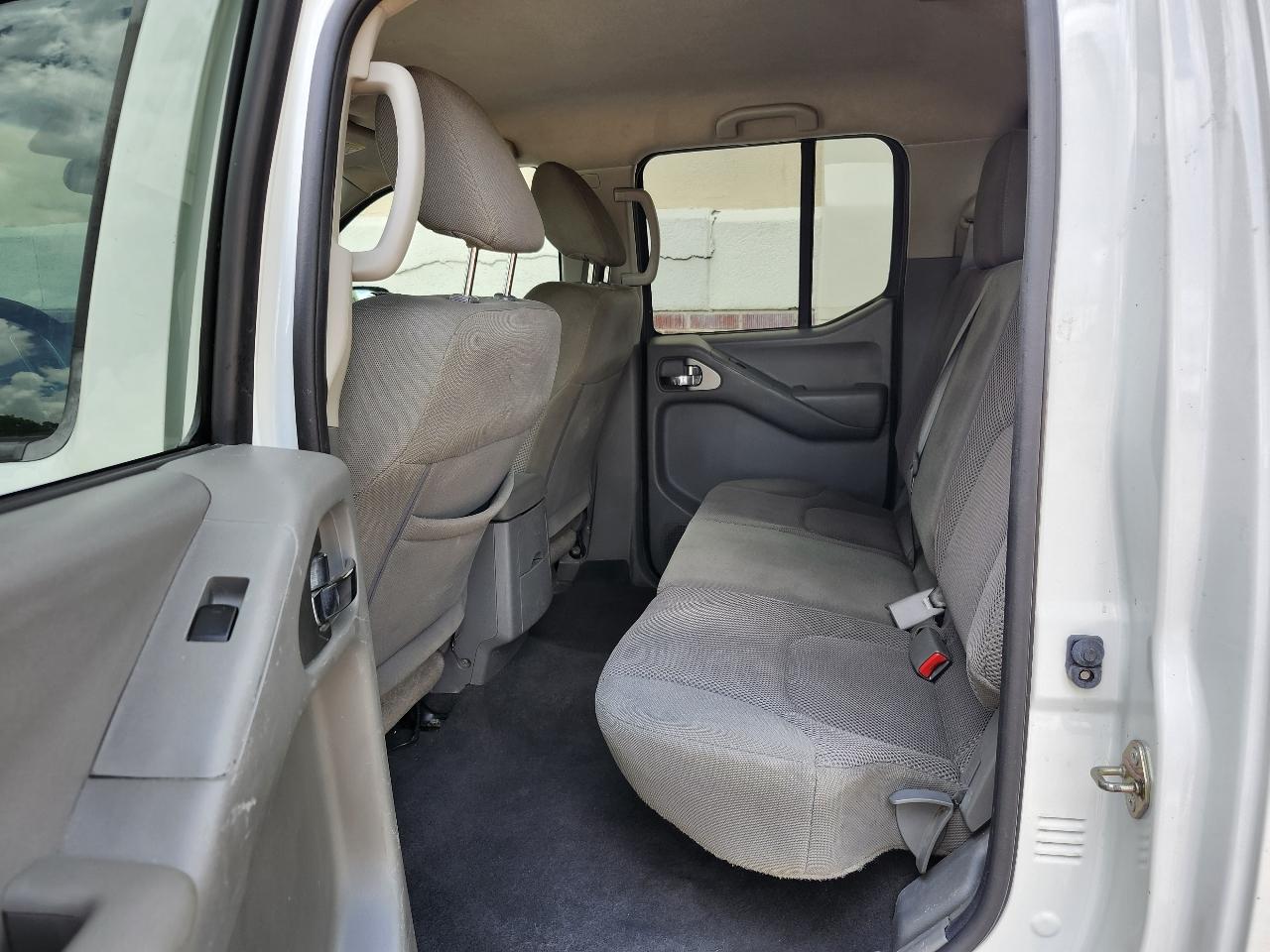 Nissan Frontier S Crew Cab 6MT 2WD 2019