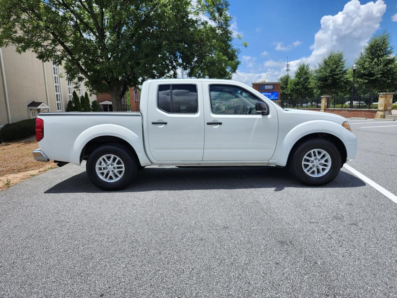 Nissan Frontier S Crew Cab 6MT 2WD 2019
