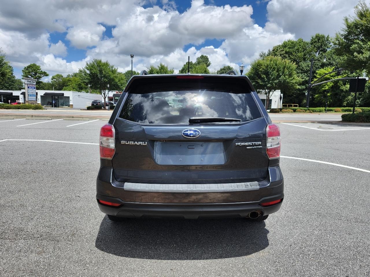 Subaru Forester 2.5i Limited 2014