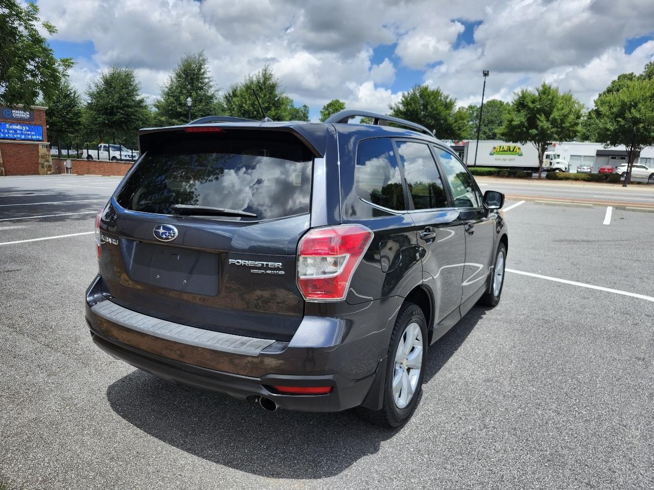 Subaru Forester 2.5i Limited 2014